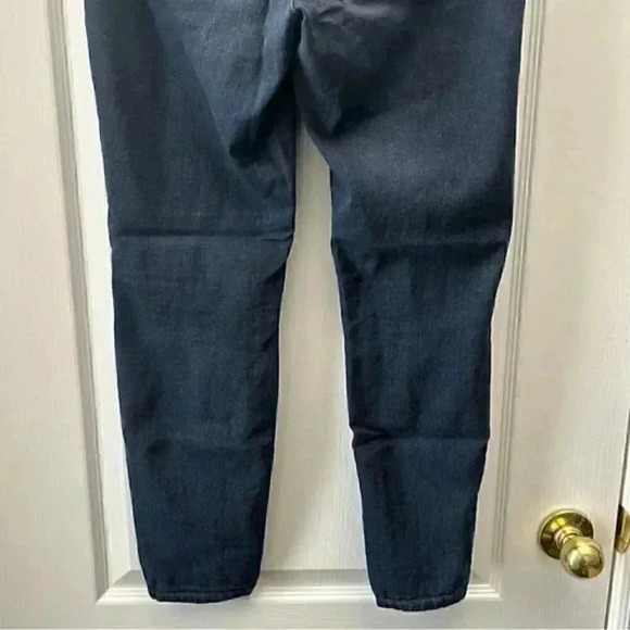 Forever 21 Jeans  Slim Fit Cropped Ankle Length Mid Rise Dark Blue Denim Size 28 - Picture 8 of 13